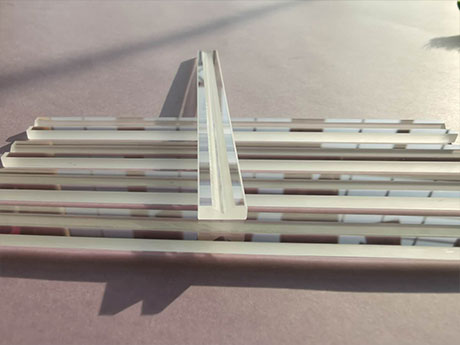 蓝宝石基片-sapphire-glass-chip-groove-(1)